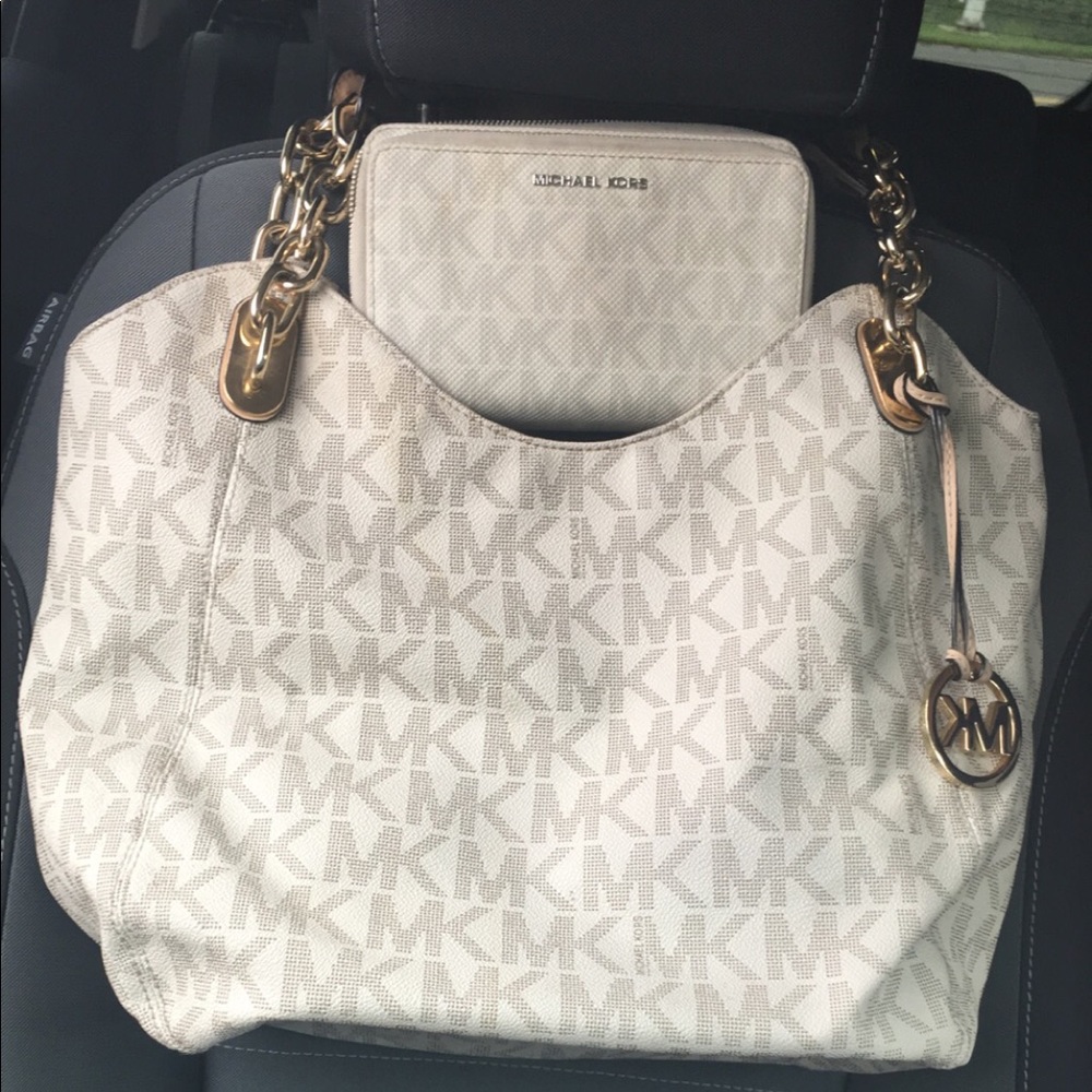 Michael Kors - Picture 1 of 1